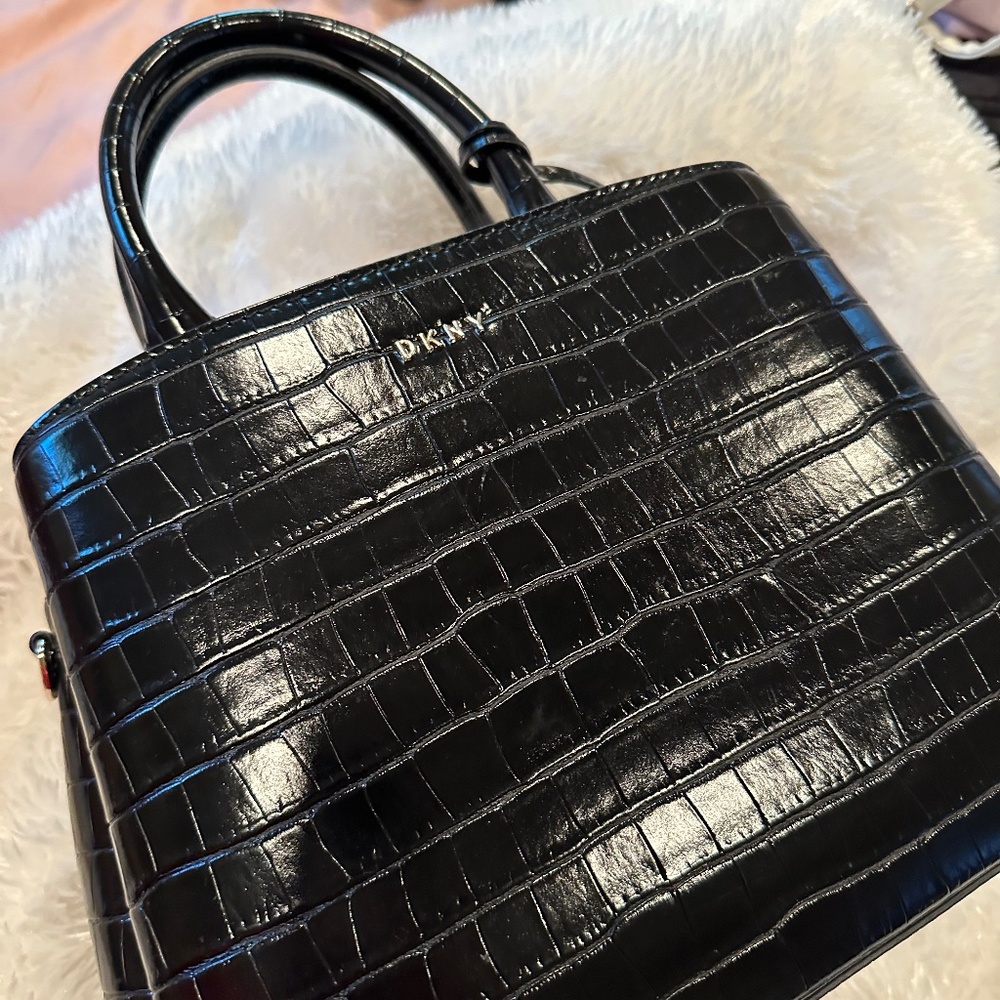 CUTE BLACK PURSE